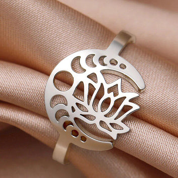 Celtic Knot Moon phase Ring Goddess moon Ring-MoonChildWorld