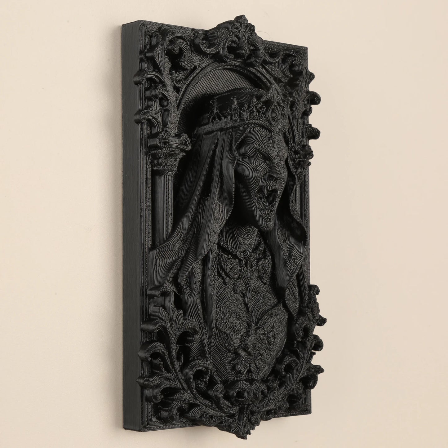 Carved Screaming Queen Figure Wall Ornament – close-up detail