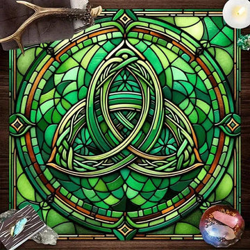 Celtic Triquetra Pagan Tarot Tablecloth Wicca Altar Cloth for Witchcraft Divination-MoonChildWorld