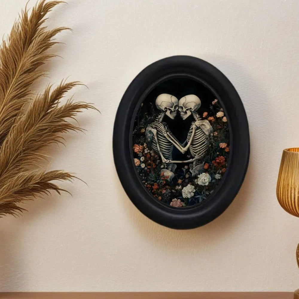 Floral Skeleton Couple Photo Frame Wall Decoration – size and scale reference