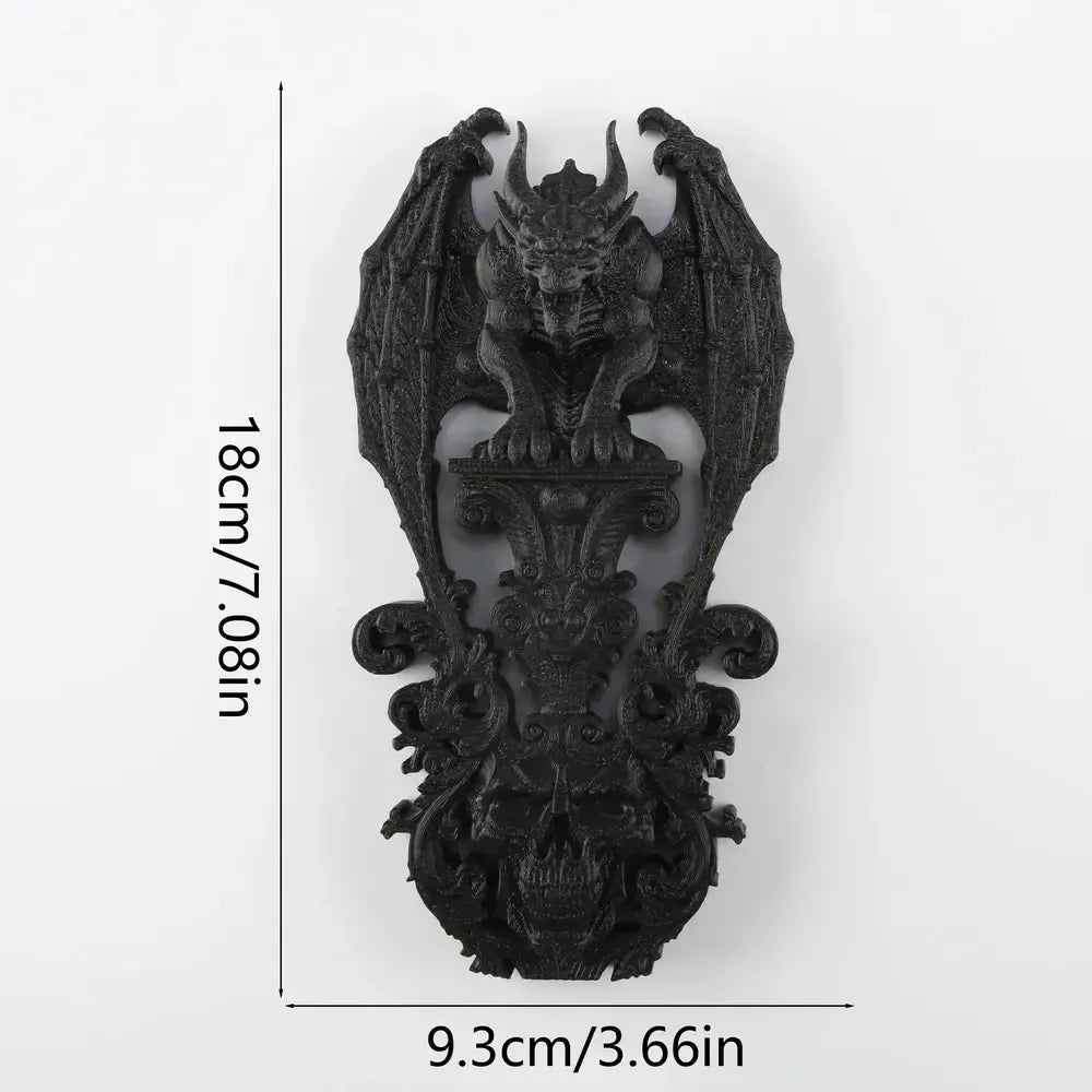 Gargoyle skull wall plaque dimension diagram, 9.3 cm wide and 18 cm high