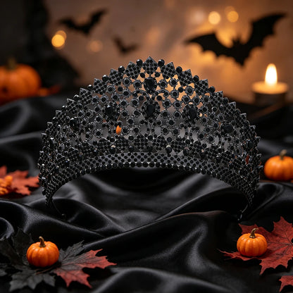 Baroque scrollwork detail on the gothic king crown