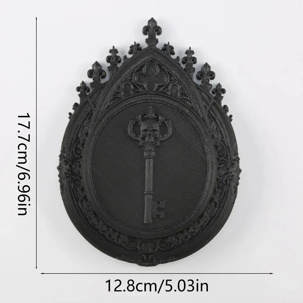 Skull key wall plaque dimension diagram, 12.8 cm wide and 17.7 cm high
