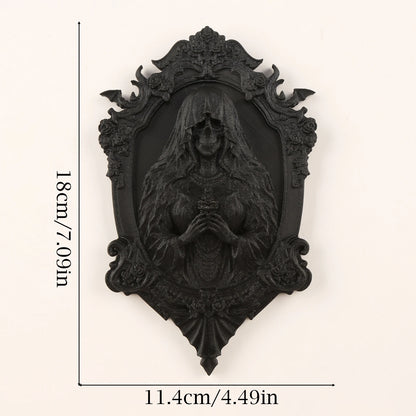 Rose Carved Skull Figure Wall Ornament – size and scale reference