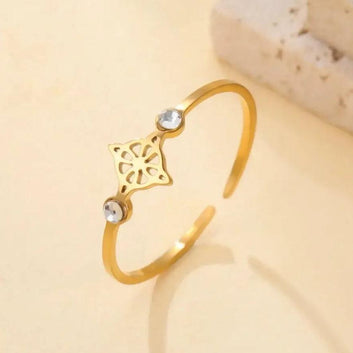 Clear Zircon Witch Knot Ring Witchcraft Jewelry