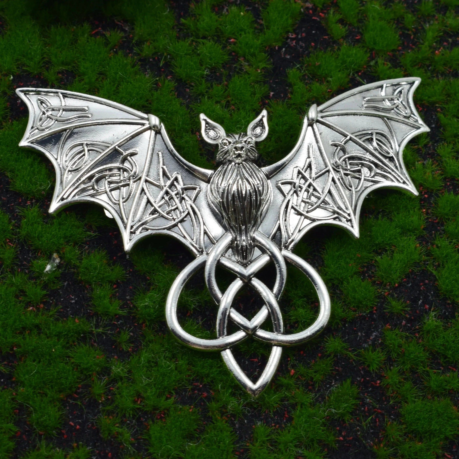 Gothic Bat Hairpin Halloween Bat Barrette Barrette Witchy Hair Accessory-MoonChildWorld