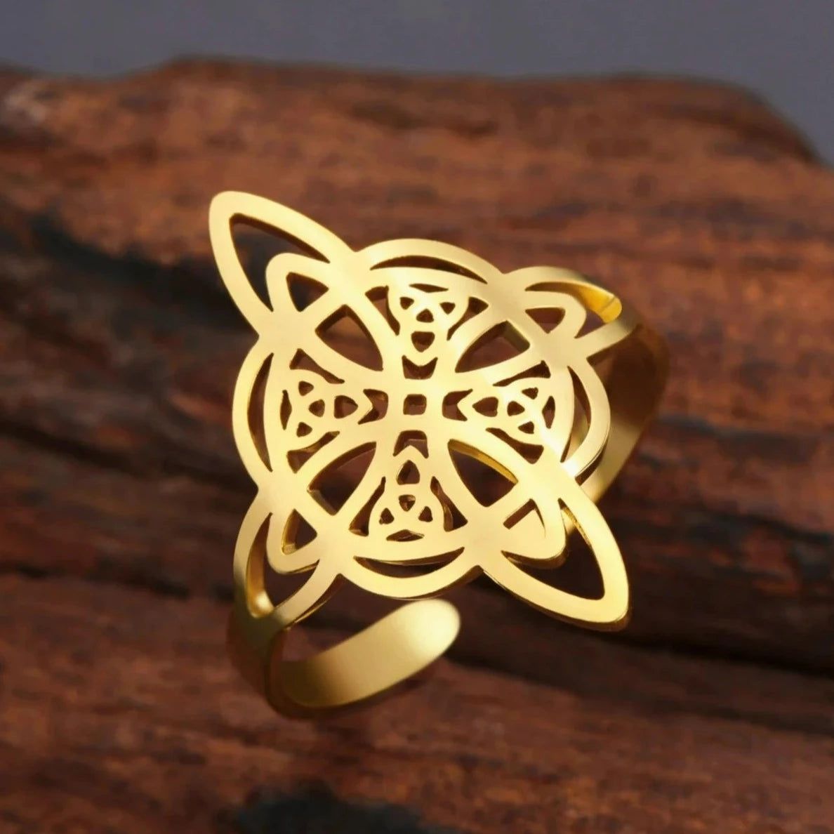 Trinity Knot Triquetra Celtics Ring-MoonChildWorld