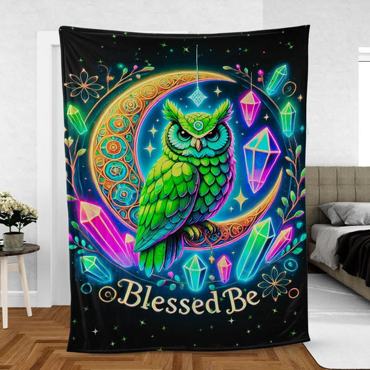 Witchy Owl Blanket – Enchanted Pagan Home Decor for Mystical Ambiance