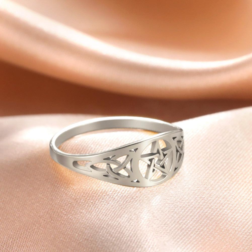 Wicca Pentagram Celtics Knot Ring-MoonChildWorld