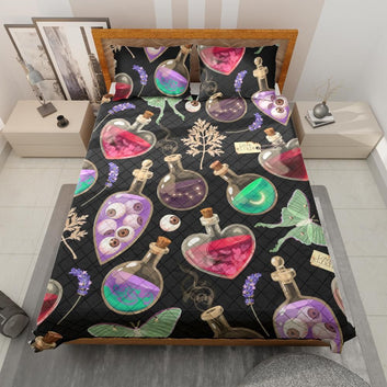 Potion and moth Witchy Quilt Bedding Set